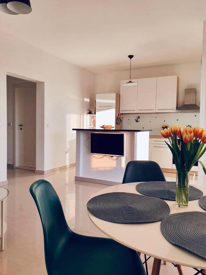 Apartman Petar Ražanac Buitenkant foto