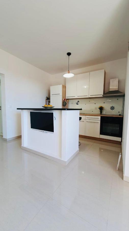 Apartman Petar Ražanac Buitenkant foto