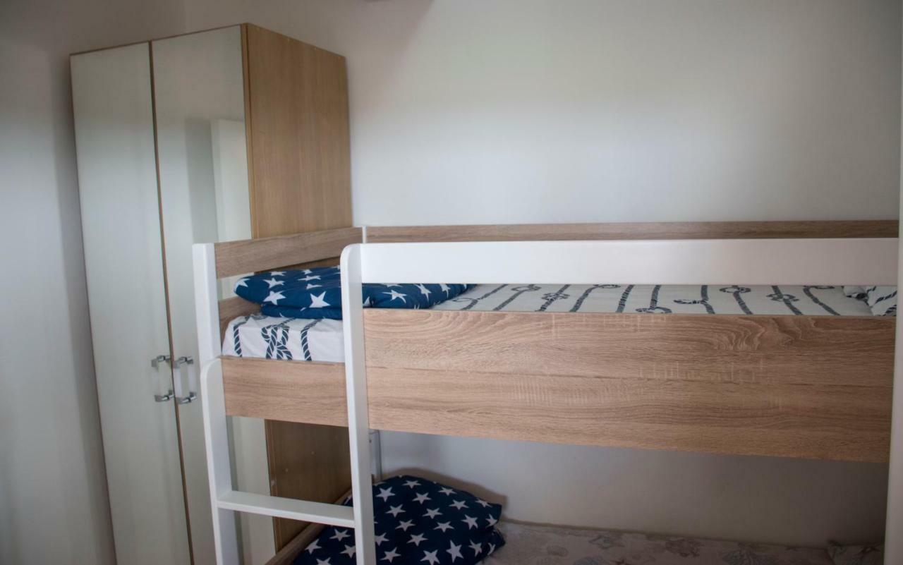 Apartman Petar Ražanac Buitenkant foto